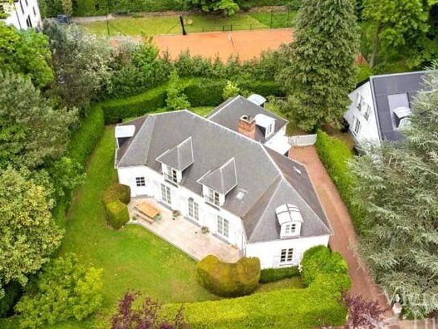Woluwe St Pierre: Beautiful Villa for Rent with 5 Bedrooms