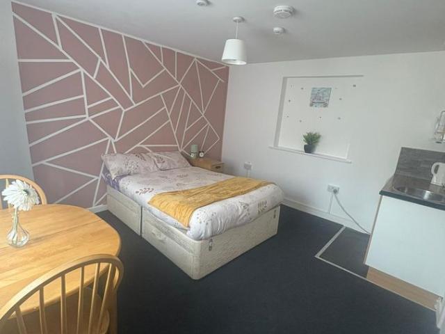 Wolverhampton Street, Willenhall WV13, Studio to rent, £823 pcm | PrimeLocation