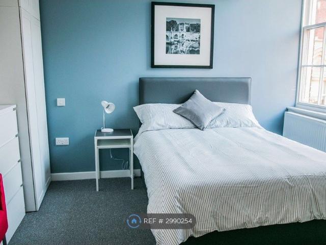 Wolverhampton Street, Dudley DY1, Studio to rent, £690 pcm | PrimeLocation