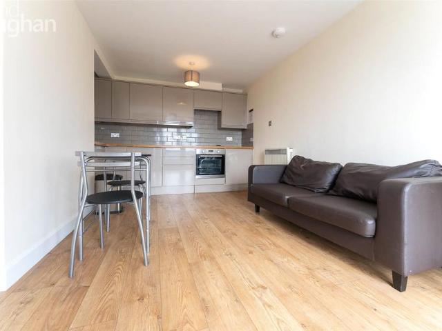 Wolverstone Drive, East Sussex BN1 1 bed flat to rent £1,350 pcm £312 pw