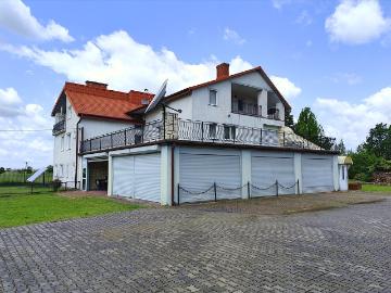 Przestronny dom 380 m² z halą i biurem – idealne na inwestycję