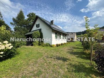 Urokliwy dom w stylu chaty z 120 m², odnowiony w 2020 r