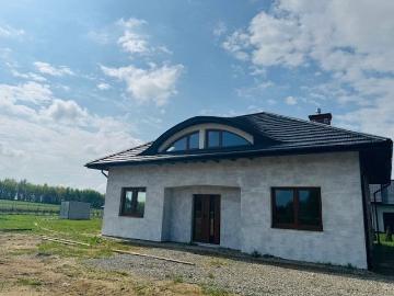 Dom w stanie surowym z pięknym widokiem i dużą działką