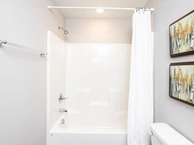 Wolf Run Park 2 Bedroom Apartment for Rent at 814 Parkland Trl, Jeffersonville, IN 47130