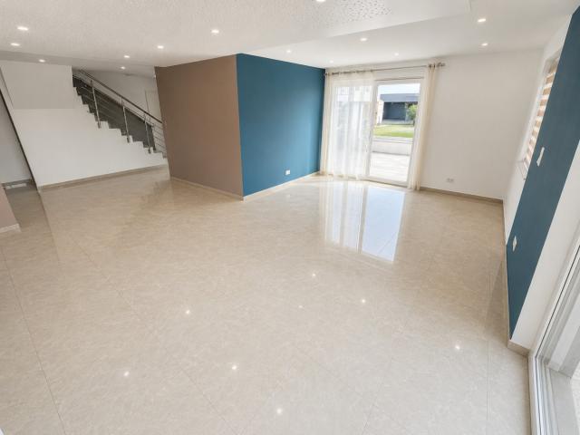 Wolfgantzen Maison Contemporaine 2019 de 135 m² Terrain Arbo. 135m² Wolfgantzen
