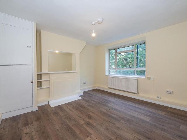 Wolfe House, White City W12, 3 bed flat to rent, £2,750 pcm | PrimeLocation
