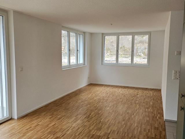 Wölflinswil: 3 1/2 Zimmer Wohnung im Erdgeschoss