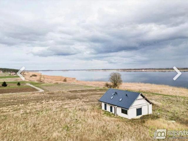 Polecam nowoczesny dom 142 m² z bajkową panoramą rzeki w Wolinie