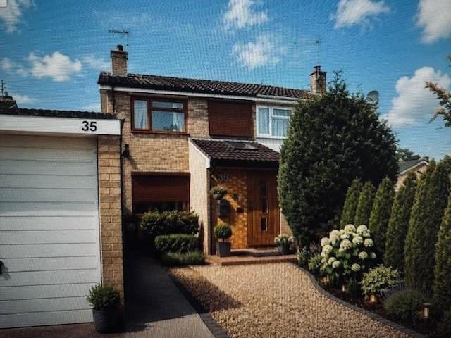 Wollaston Road, Westwood, PE3 2 bed semi detached house to rent £1,075 pcm £248 pw