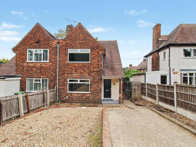 Wollaton Road, Beeston, Nottingham. 3 bed semi detached house to rent £1,350 pcm £312 pw