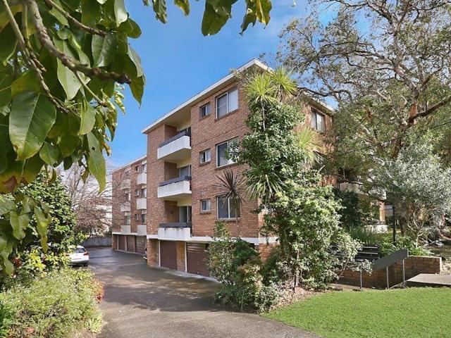Wollstonecraft, 10/4 Gillies Street
