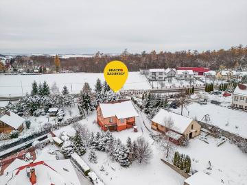 Wolnostojący dom 195 m² na 30 arach w Pietrzejowicach