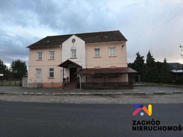 Wolnostojący dom 400 m2 z potencjałem inwestycyjnym