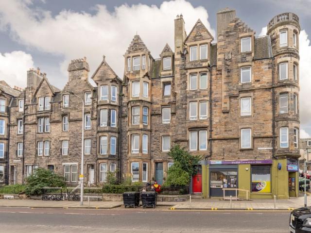 Wolseley Terrace, Meadowbank, Edinburgh EH8, 3 bed flat to rent, £1,500 pcm | PrimeLocation