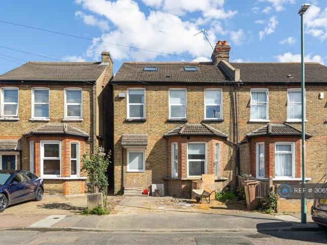 Wolseley Road, Mitcham, CR4 Studio to rent £945 pcm £218 pw