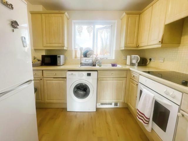 Worthing Close, Grays, RM17