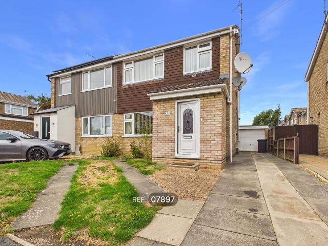 Worthington Close, Peterborough PE7, 3 bed property to rent, £1,250 pcm | PrimeLocation