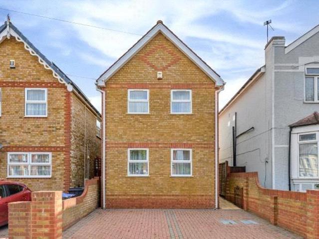 Worthington Road, Surbiton, Surrey, KT6 1 bed in a house share to rent £850 pcm £196 pw