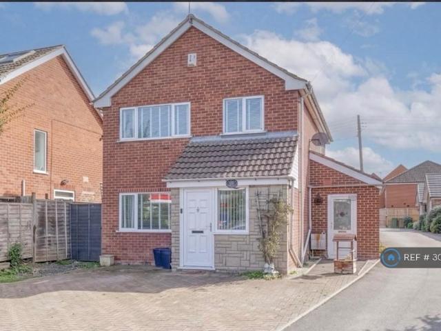 Worcester Road, Droitwich, WR9 3 bed detached house to rent £1,350 pcm £312 pw