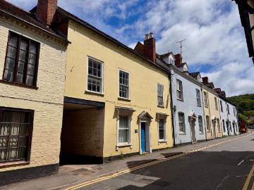 Worcester Road, Ledbury, Herefordshire HR8, 2 bed flat to rent, £825 pcm | PrimeLocation