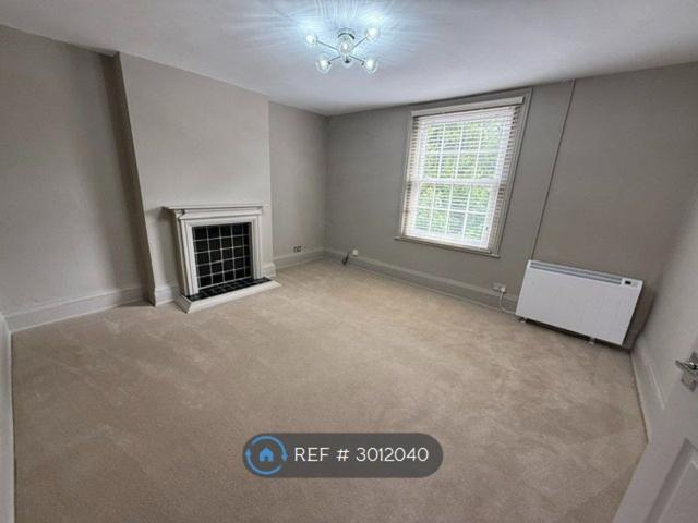 Worcester Road, Malvern WR14, 3 bed flat to rent, £1,300 pcm | PrimeLocation
