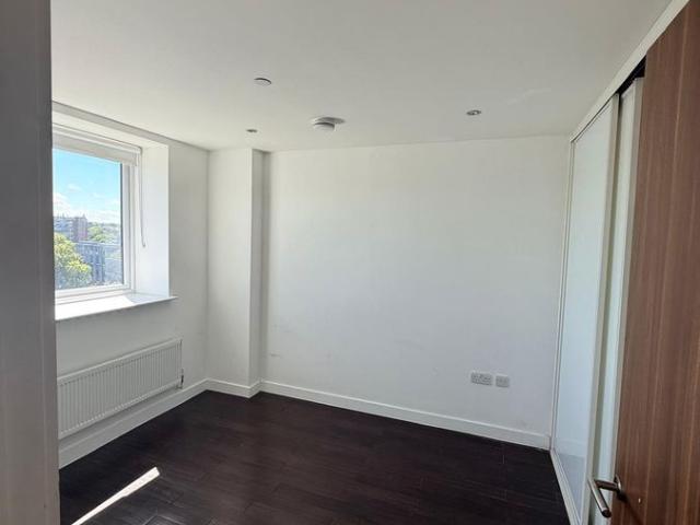 Worcester Road, Sutton SM2, 1 bed flat to rent, £1,470 pcm | PrimeLocation