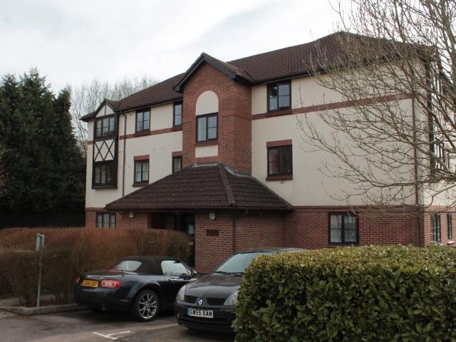 Wordsworth Mead, Redhill RH1, 2 bed flat to rent, £1,600 pcm | PrimeLocation