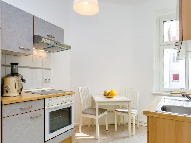 Work, Play, Relax – Spacious Studio in Friedrichshain close to Prenzlauer Berg & Mitte, Berlin Amsterdam Apartments for Rent
