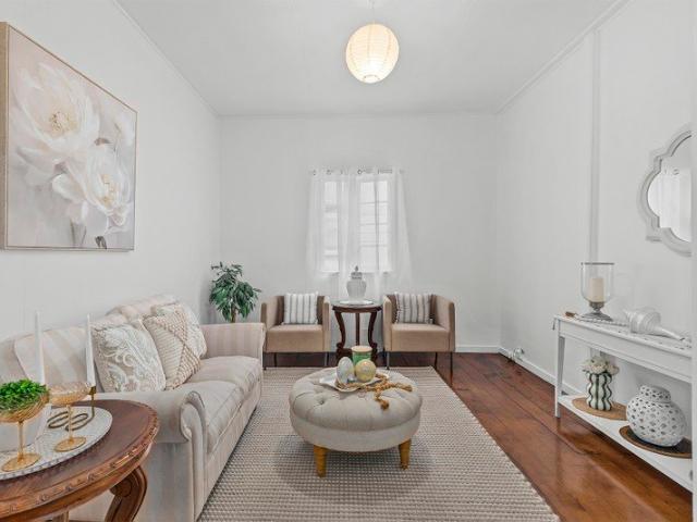 Workers Cottage in A Great Pocket of Wooloowin!