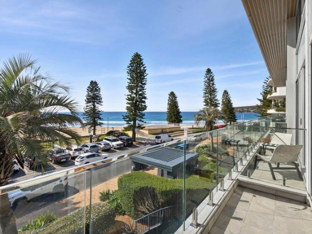 World class beachfront living opposite Queenscliff beach