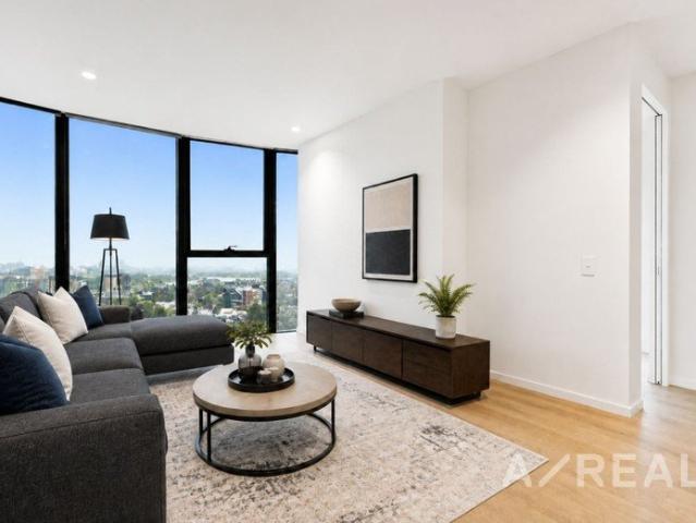 World class living at prestigious Melbourne Square