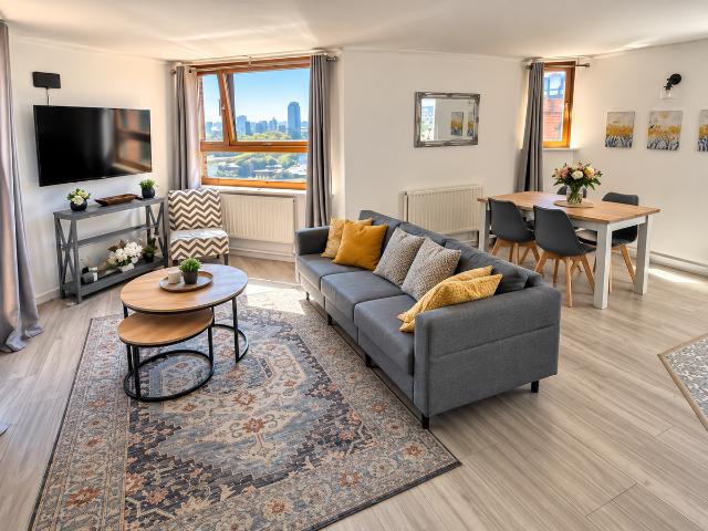 Worlds End Esate, London SW10, 3 bed flat to rent, £3,550 pcm | PrimeLocation