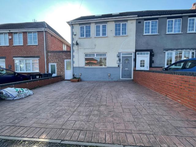 Worlds End Lane, Birmingham B32, 4 bed property to rent, £1,795 pcm | PrimeLocation