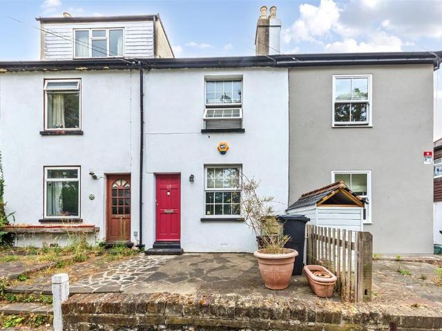 Worlds End Lane, Green Street Green 2 bed terraced house to rent £2,000 pcm £462 pw