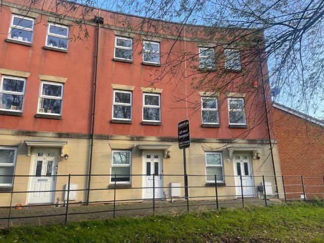 Worle Moor Road, Weston Village. 4 bed house to rent £1,450 pcm £335 pw