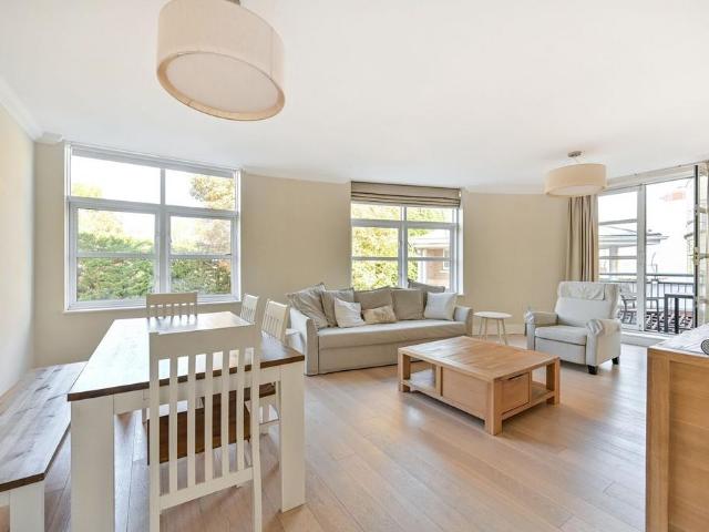 Worple Road, Wimbledon, London, SW19 2 bed flat to rent £5,200 pcm £1,200 pw