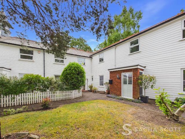 Worple Road, Epsom KT18, 3 bed maisonette to rent, £2,100 pcm | PrimeLocation