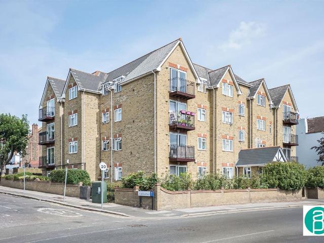 Worple Road, London SW19, 3 bed property to rent, £2,500 pcm | PrimeLocation