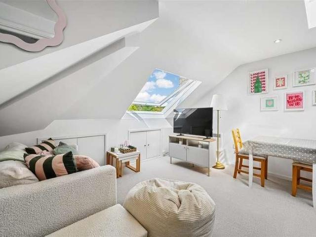 Worple Road, Raynes, SW20