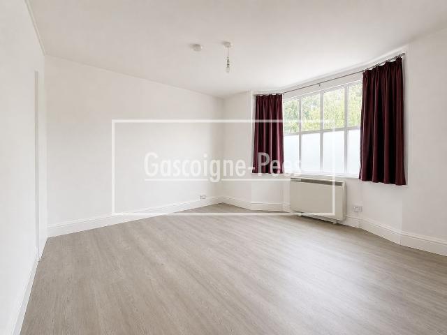 Worplesdon Road, Guildford GU2, 1 bed flat to rent, £1,450 pcm | PrimeLocation