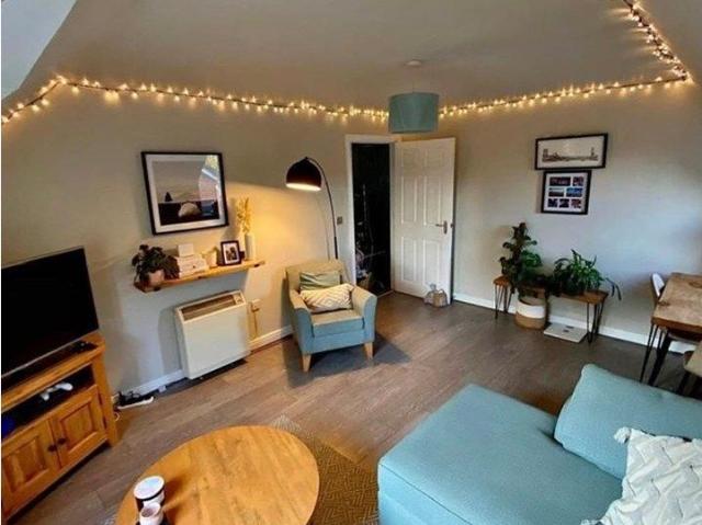 Worsley, Manchester M28, 2 bed flat to rent, £1,000 pcm | PrimeLocation