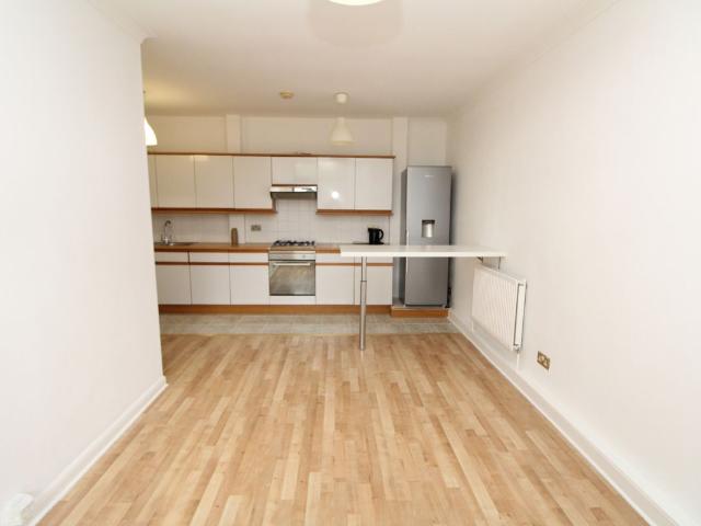 Worsley Bridge Road, Sydenham SE26, 2 bed flat to rent, £1,700 pcm | PrimeLocation