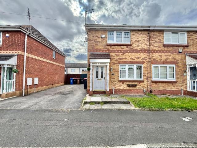 Worsley Street, Manchester M27 3 bed semi detached house to rent £1,150 pcm £265 pw