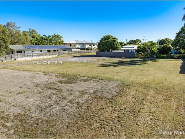 WOULD YOU LIKE 1846m2 BACKING ONTO FRENCHMANS CREEK?