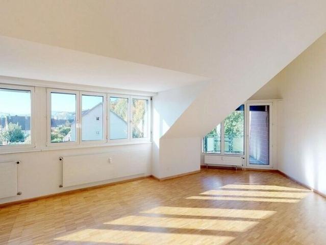 Would you like to live in a green location with good connections?