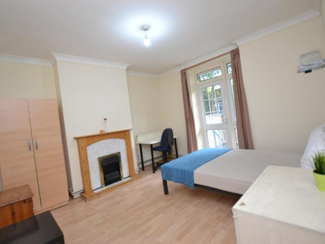 Wow Cheapest 5 Bed + Garden + 2 Toilet in E14