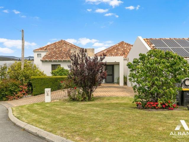 WOW FACTOR IMPRESSIVE WITH STUNNING VIEWS