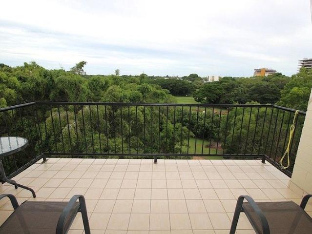 WOW FACTOR, VIEWS, RENOVATED, TRANQUILITY & GREAT RETURNS