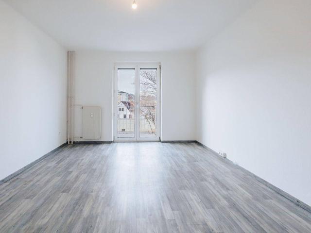 WOW I BALKON I NÄHE LENDPLATZ I BADEWANNE I MODERNER SCHNITT I HAUSTIERE ERLAUBT I RUHIGE LAGE I PROJEKT WOHNEN