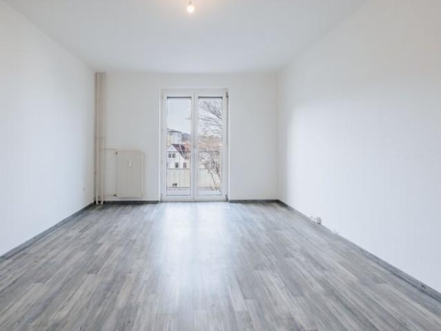 WOW I BALKON I NÄHE LENDPLATZ I BADEWANNE I MODERNER SCHNITT I HAUSTIERE ERLAUBT I RUHIGE LAGE I PROJEKT WOHNEN